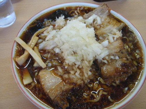 「ラーメン700円+やくみ50円」@梅乃家の写真