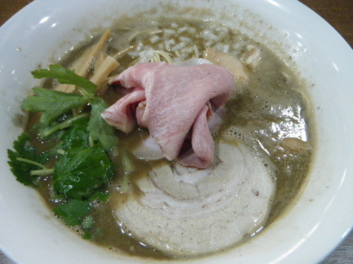 「特濃いか煮干しそば800円+海鮮丼400円」@寿製麺よしかわ 川越店の写真