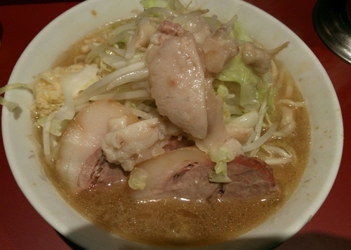 「小ラーメン　麺少な目　ニンニクアブラ　700円」@ラーメン二郎 荻窪店の写真