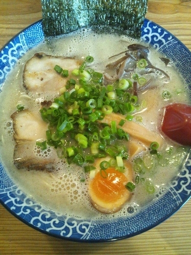 「博多塩とんこつ（全部のせ）」@博多ラーメン 鶴亀堂 春日井店の写真