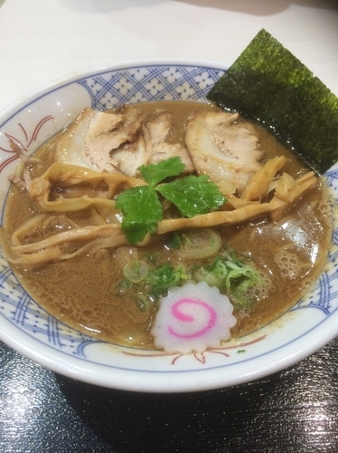 「濃厚らーめん」@麺や庄の ラゾーナ川崎店の写真