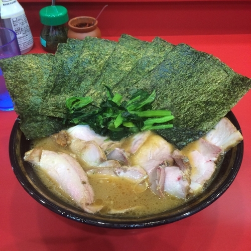 「チャーシューめん+チャーシュー、海苔増し」@家系総本山 ラーメン吉村家の写真