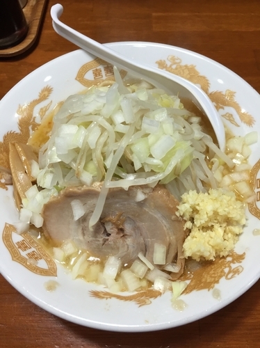 「塩らーめん、タマネギ、ニンニク、卵」@らーめん kaeruの写真