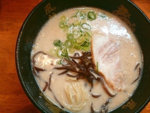 「とんこつラーメン」@博多風龍 高田馬場店の写真