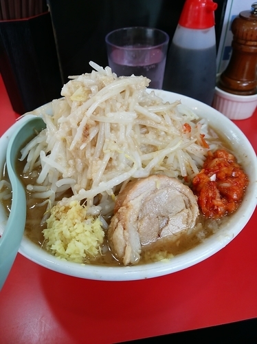 「ラーメン中780円」@用心棒 本号の写真