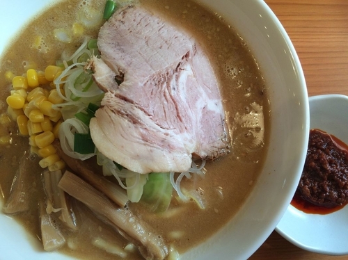 「【限定】味噌ラーメン 800円（辛肉ハーフ+50円）」@麺 一直の写真