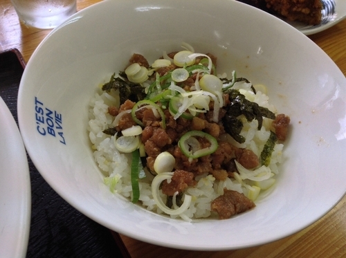 「黒ごま担々麺 ¥830 そぼろご飯 ¥300」@拉麺みやち家の写真