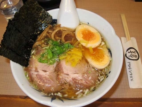 「特製らーめん醤油　1,000円」@与ろゐ屋の写真