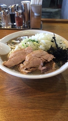 「濃厚煮干しそば(大盛り)+玉ねぎ」@中村屋総本山の写真