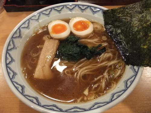 「らーめん（500円（通常730円））」@らーめん なるみやの写真