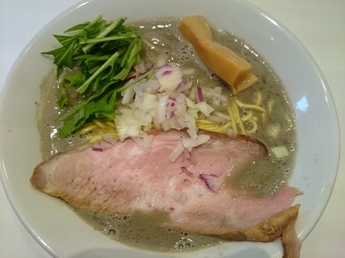 「【限定】鶏と煮干しの濃厚ラーメン ￥800」@麺や 彩～iro～の写真