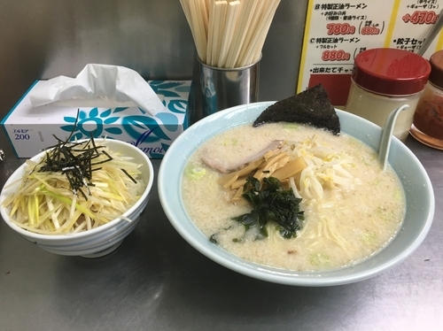 「塩ラーメン（中盛・ネギ丼）」@ラーメンショップ ニューシャトル東宮原駅前店の写真