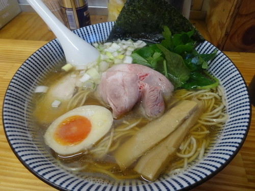 「煮干しそば（白醤油）大盛780円」@中華そば よしかわの写真