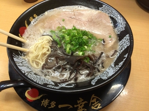 「ラーメン（700円）」@博多一幸舎 総本店の写真