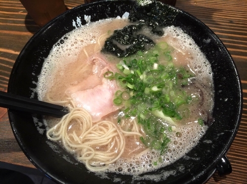 「ラーメン（600円）」@博多一双 博多駅東本店の写真