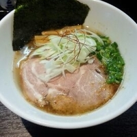 えび塩ラーメン700円。