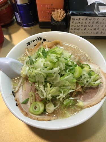 「しょうゆらーめん➕麺硬め」@超ごってり麺 ごっつの写真