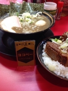 「限定 豚煮干し650円 角煮丼200円」@家系ラーメン とらきち家の写真