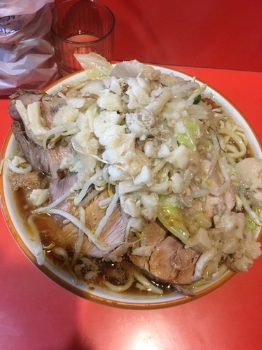 「大豚ニンニクヤサイアブラ900円」@ラーメン二郎 仙川店の写真