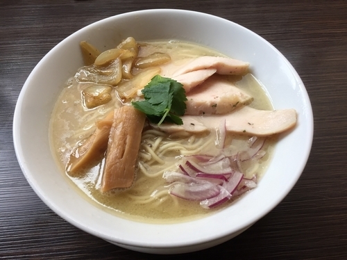 「白湯らぁめん（トイで） 800円」@らぁめん屋 カネキッチンの写真