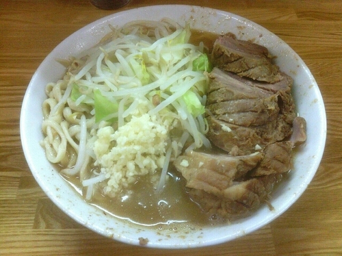 「小豚ラーメン　ニンニク　800円」@ラーメン二郎 赤羽店の写真