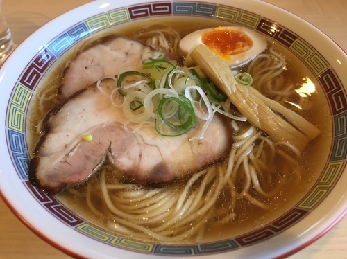 「煮干らーめん」@煮干鰮らーめん 圓 名古屋大須店の写真