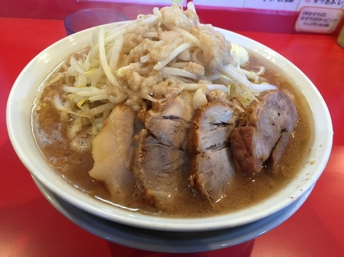 「ラーメン＋大盛＋豚2枚 930円」@麺屋 桐龍の写真