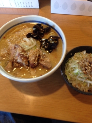 「とろとろチャ〜シュウ麺+ネギごはん1020円+200円」@らーめん ふくのや 桶川店の写真