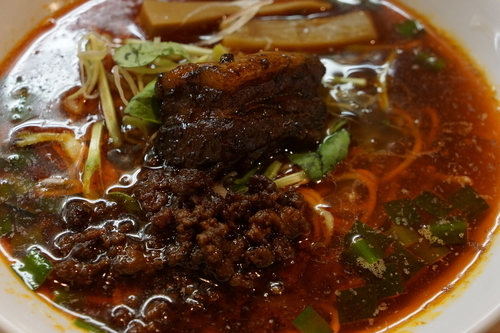 「紅湯麺」@角煮酢豚麺 ゆきふじの写真