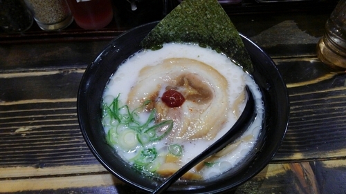 「塩だるまらーめん」@だるまのめ 渋谷センター街店の写真