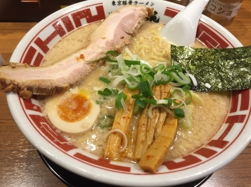 「ラーメン」@屯ちん 池袋本店の写真