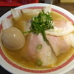 「らぁめん（７００円）＋チャーシュー（２００円）＋味玉（１００」@らあめん 広の写真