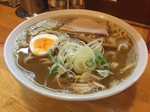 「ラーメン（750 円）中盛」@大勝軒 七福の写真