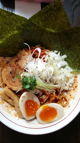 「辛あつ特製」@麺屋みつばの写真