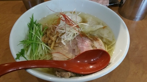 「香彩鷄だし特製塩らーめん(980円)」@麺屋 翔 西新宿本店の写真