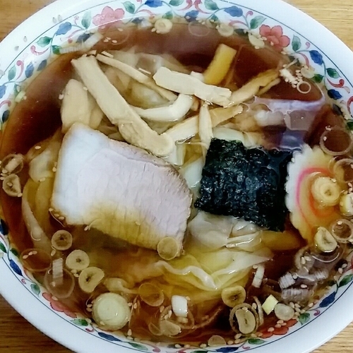 「ワンタンメン　７００円」@ミナミ食堂の写真