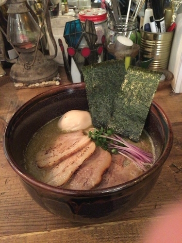 「今日はちょっとリッチな飯野さんのらーめん1100円」@ラーメン酒場 晴江戸の写真