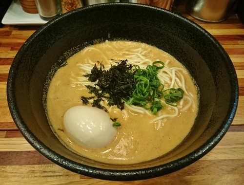 「かけらーめん雲丹搾り 900円＋味玉 100円」@鮮魚らーめん 五ノ神水産の写真