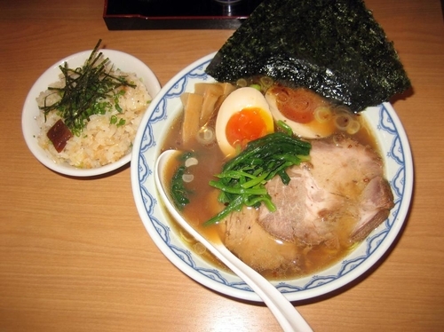 「特製らーめん930円→2月末迄800円＋ほか」@らーめん なるみやの写真