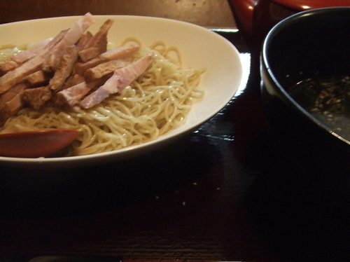 「レモン塩つけ麺　７９０円」@一酵やの写真