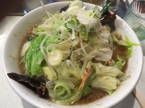 「背脂入りしょうゆたんめん」@麺処 まるよし商店の写真