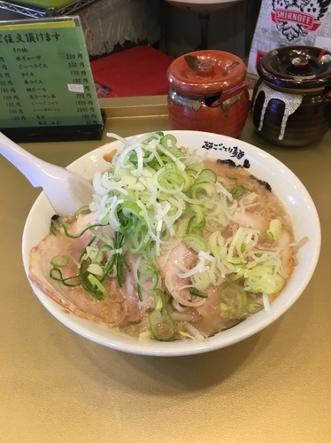 「しょうゆらーめん」@超ごってり麺 ごっつ 秋葉原店の写真