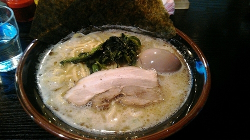 「味玉ラーメン中盛」@どんとこい家の写真