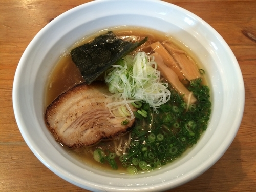 「純系醤油らーめん」@麺や 飛来の写真