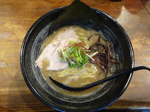 「魚×豚骨らーめん」@極濃豚骨 らーめん小僧の写真