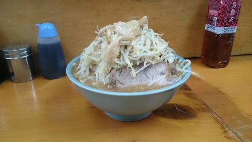 「大　柔らか目(ヤサイアブラ)￥８００」@ラーメン二郎 新橋店の写真