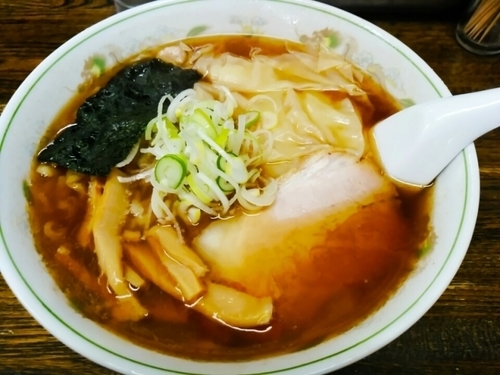 「ワンタン麺（大盛・・無料）900円」@支那そば はせべの写真