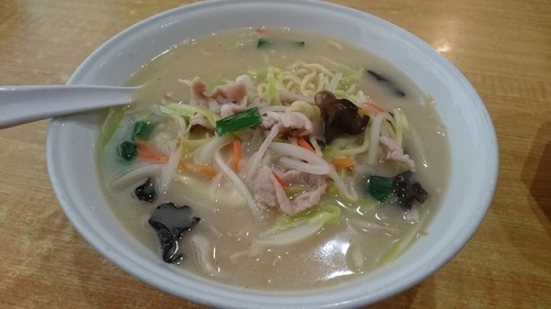 「ランチセット　850円（タンメン＋半チャーハン）」@中国料理 華宴の写真