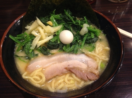 「醤油ラーメン」@吟家 蘇我店の写真