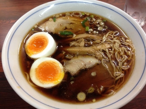 「中華そば　ゆで玉子入り　￥７００万円」@真砂そばの写真